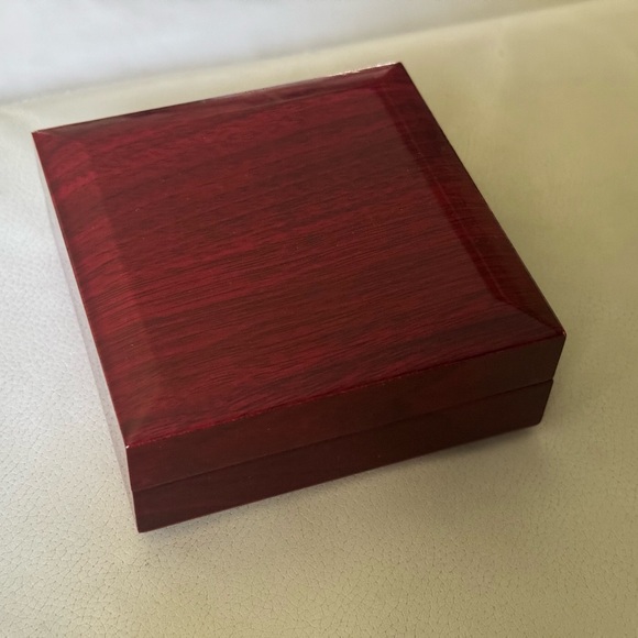 New Wooden Jewelry Box with LED Light Elegant Design Durable Soft Inside Wedding - Picture 13 of 14